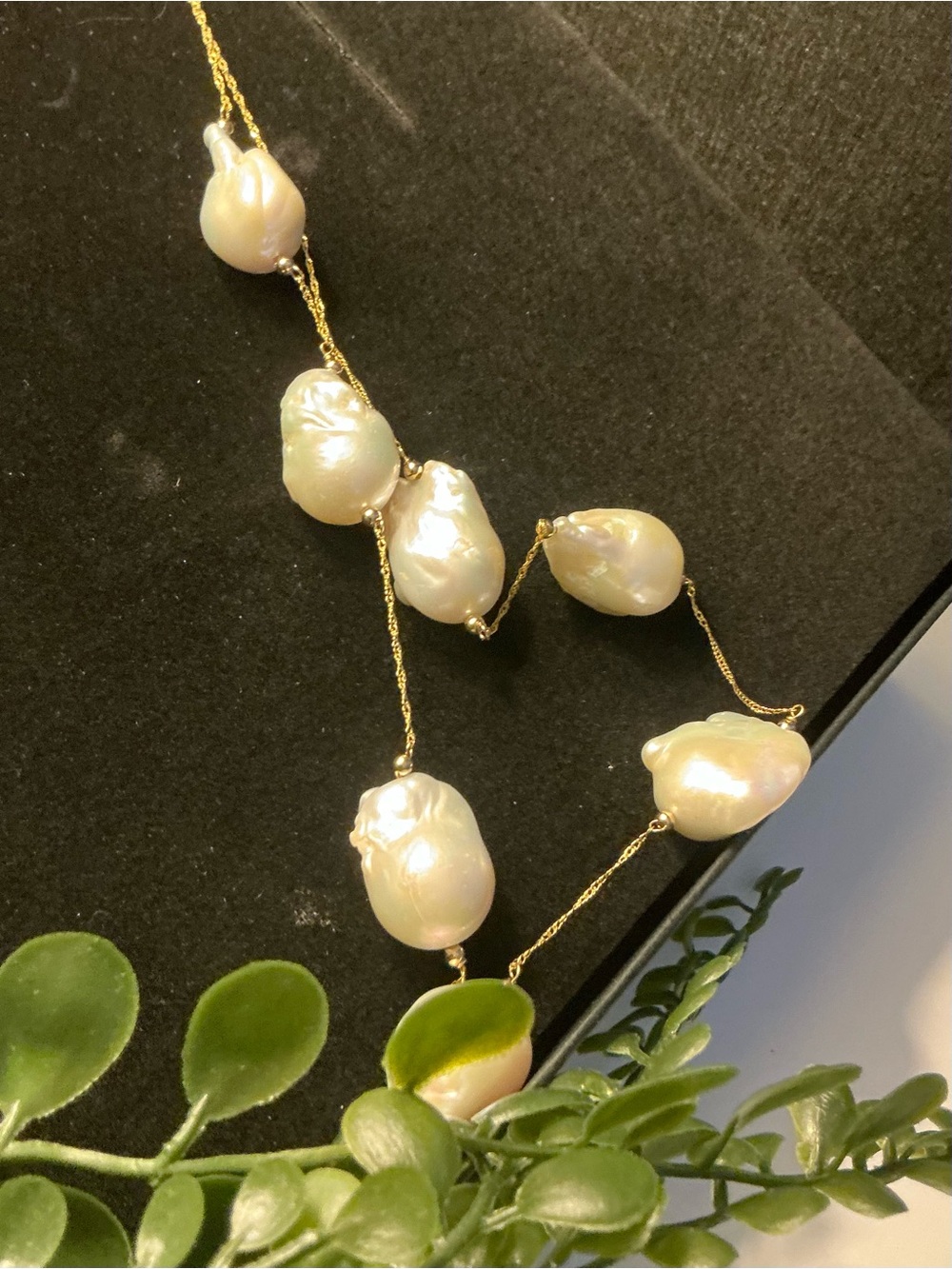 14K Gold and FRESH WATER PEARLS In a 17” Necklace. NWTS.